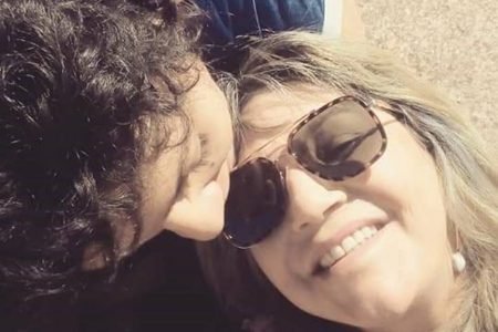 Autista junto com a mãe
