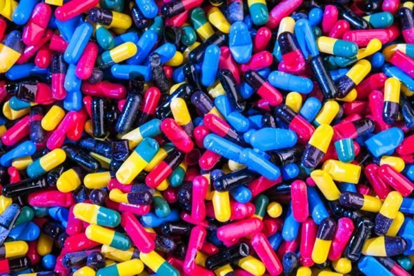 Color photography of drugs
