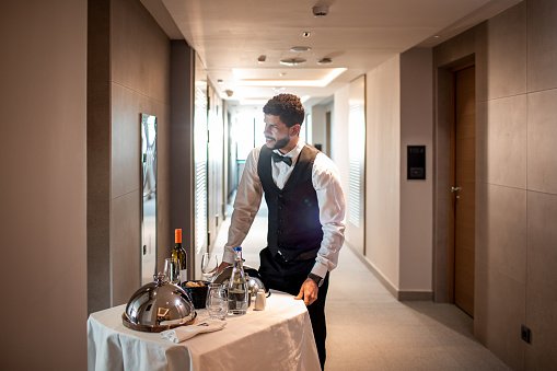 serviço de quarto em hotel