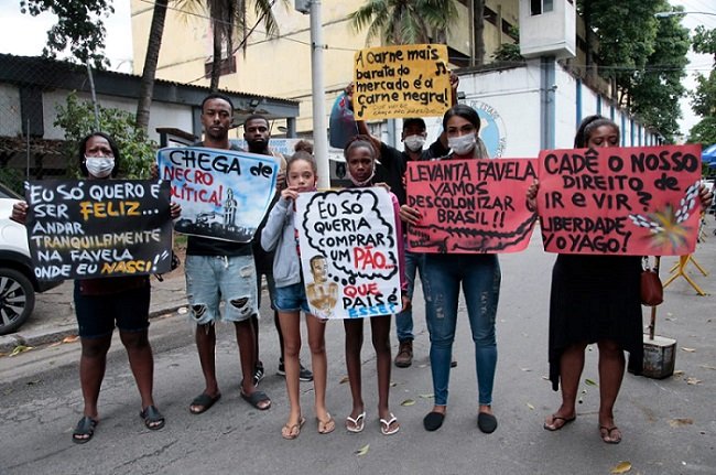 Familiar do jovem Yago Corrêa, preso no Jacarezinho ao comprar pão no Rio