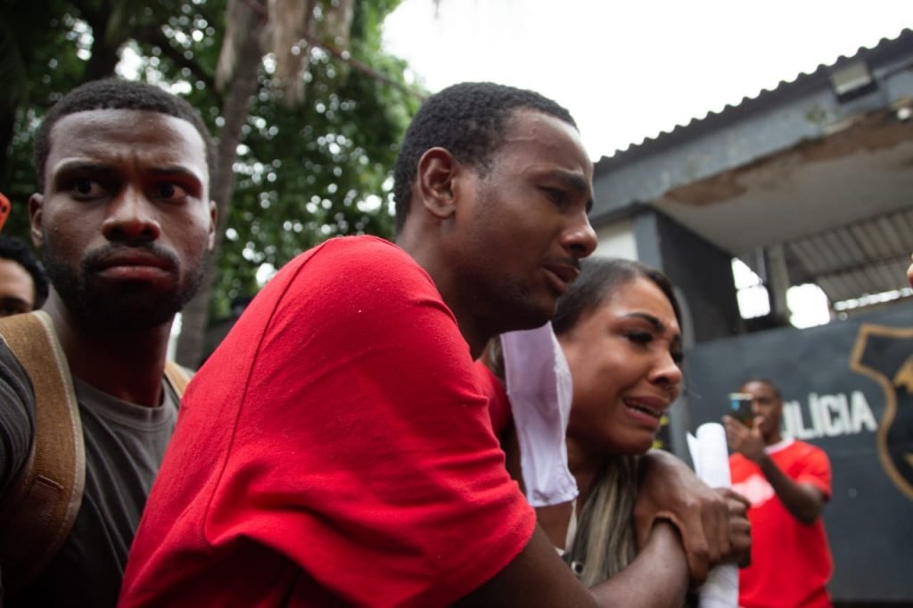 Justiça manda soltar jovem Yago preso ao comprar pão no Jacarezinho 3
