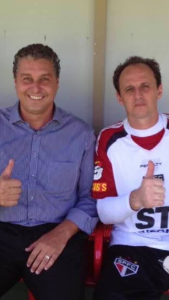 O empresário Marcelo Izar Neves, dono dos camarotes Unyco, e o ex-goleiro Rogério Ceni, ídolo do São Paulo