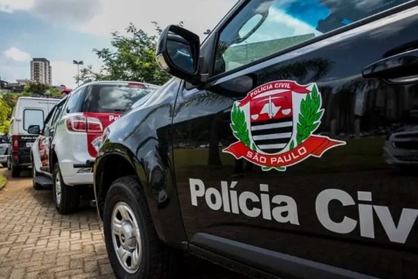 Imagem colorida mostra carro da Polícia Civil de São Paulo - Metrópoles