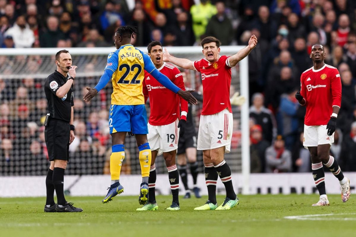 Manchester United x Brighton onde assistir, horário e escalações