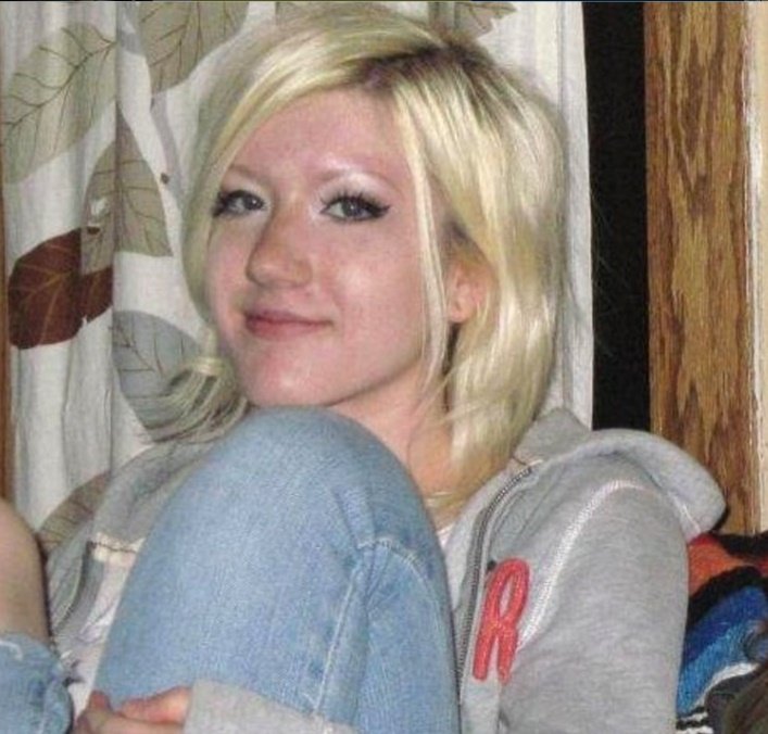 Restos mortais de Kara Nichols estavam enterrados abaixo do cadáver de um cavalo