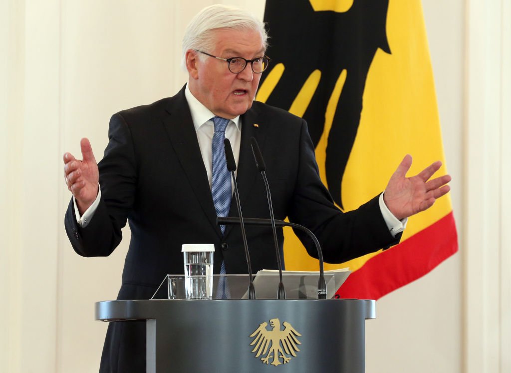 Frank-Walter Steinmeier é reeleito presidente alemão