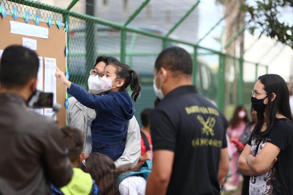 Volta às aulas presenciais em escolas públicas do DF