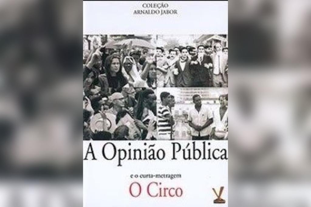 Na imagem colorida, a capa de um filme está posicionada no centro