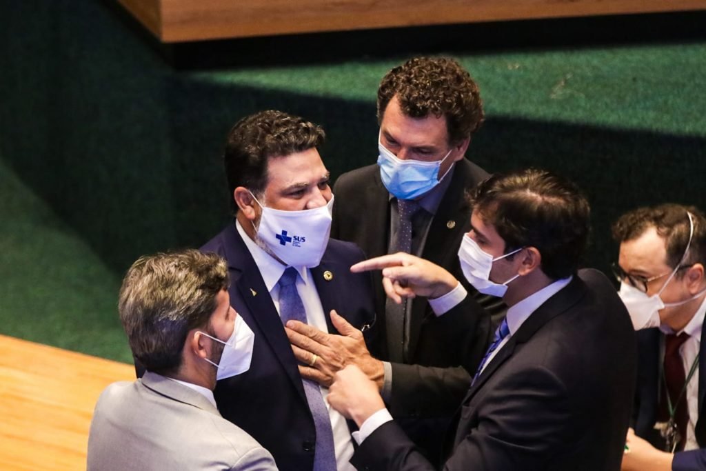 Deputado distrital Jorge Vianna retorna a CLDF após ter covid 19 6
