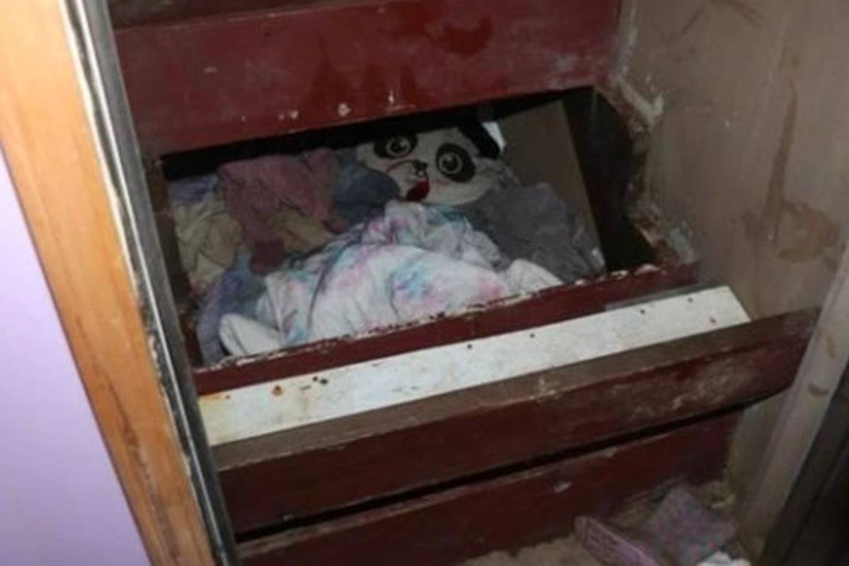Menina desaparecida há dois anos é encontrada viva em quarto secreto