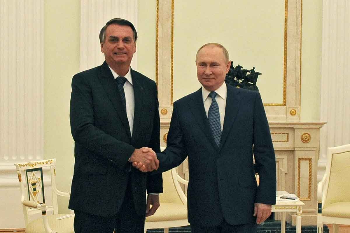 “Somos solidários à Rússia”, diz Bolsonaro a Putin