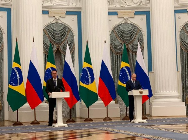 Somos solidários à Rússia”, diz Bolsonaro a Putin