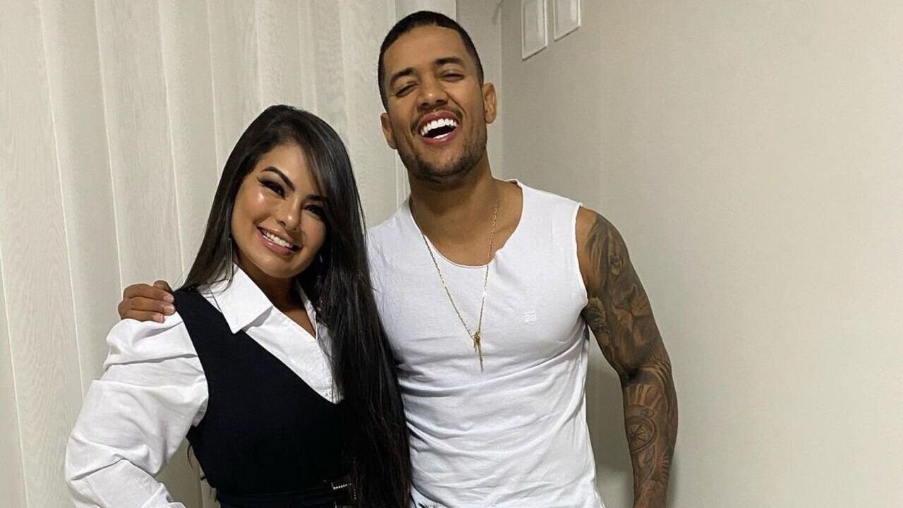 Clevinho Santos e Paulinha Abelha