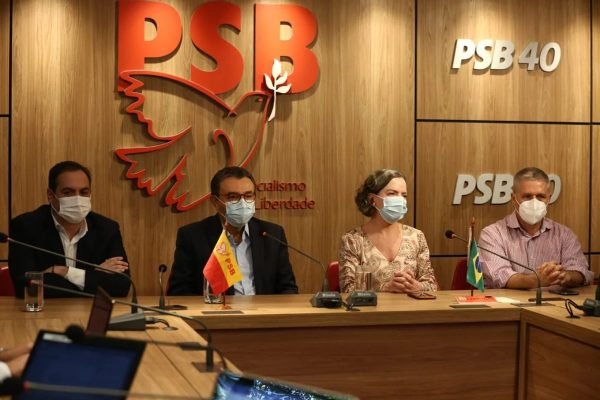 reunião com integrantes do PSB