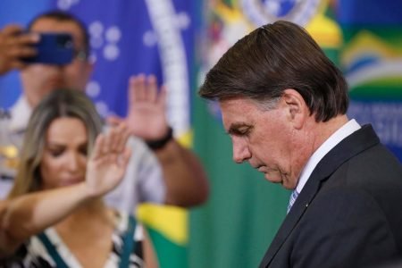 Jair Bolsonaro em culto evangélico no Planalto