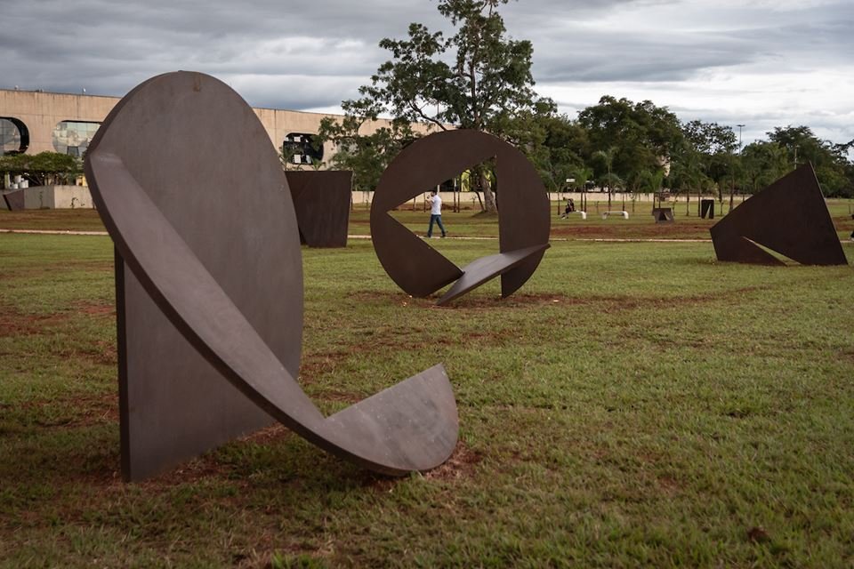 22/02/2022. Brasília-DF. Coquetel de abertura da mostra Jardim de Amilcar de Castro. Fotos: Matheus Veloso/Especial Metrópoles