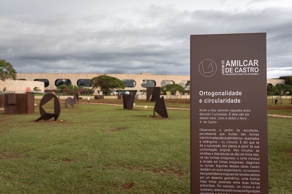 22/02/2022. Brasília-DF. Coquetel de abertura da mostra Jardim de Amilcar de Castro. Fotos: Matheus Veloso/Especial Metrópoles