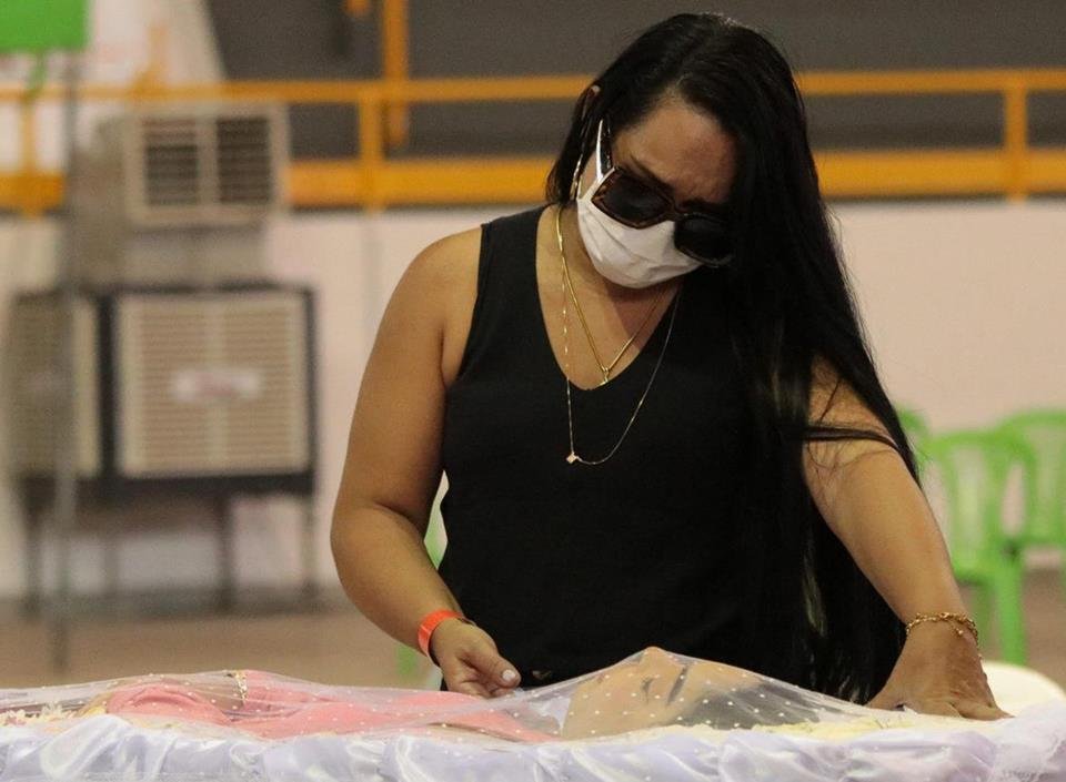 Paulinha Abelha/Calcinha Preta - Velório/Ginásio Constância Vieira - Aracaju/SE