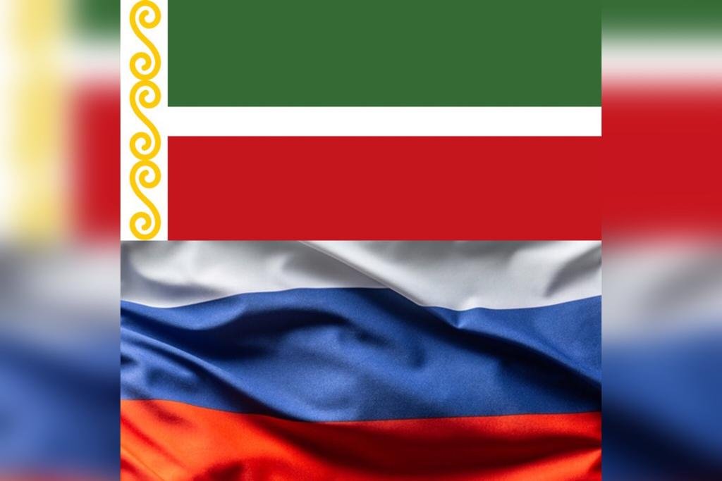 A imagem mostra a bandeira da Chechênia, na parte superior, e da Russia, na parte inferior - Metrópoles