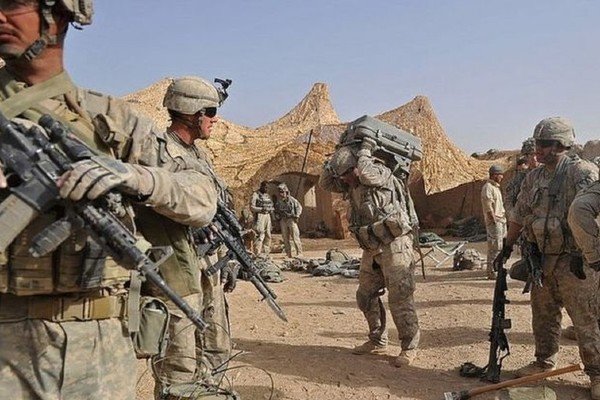 Soldados da Otan aparecem em registro no Afeganistão-Metrópoles