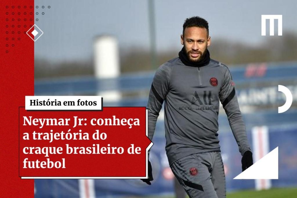 Neymar Júnior, jogador brasileiro de futebol.  Ele tem cabelos escuros, usa uniforme de time de futebol e olha para a frente - Metrópoles