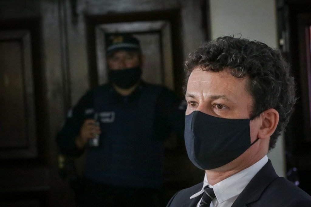 Anatoliy Tkach, encarregado de negócios da embaixada da Ucrânia em Brasília, concede entrevista