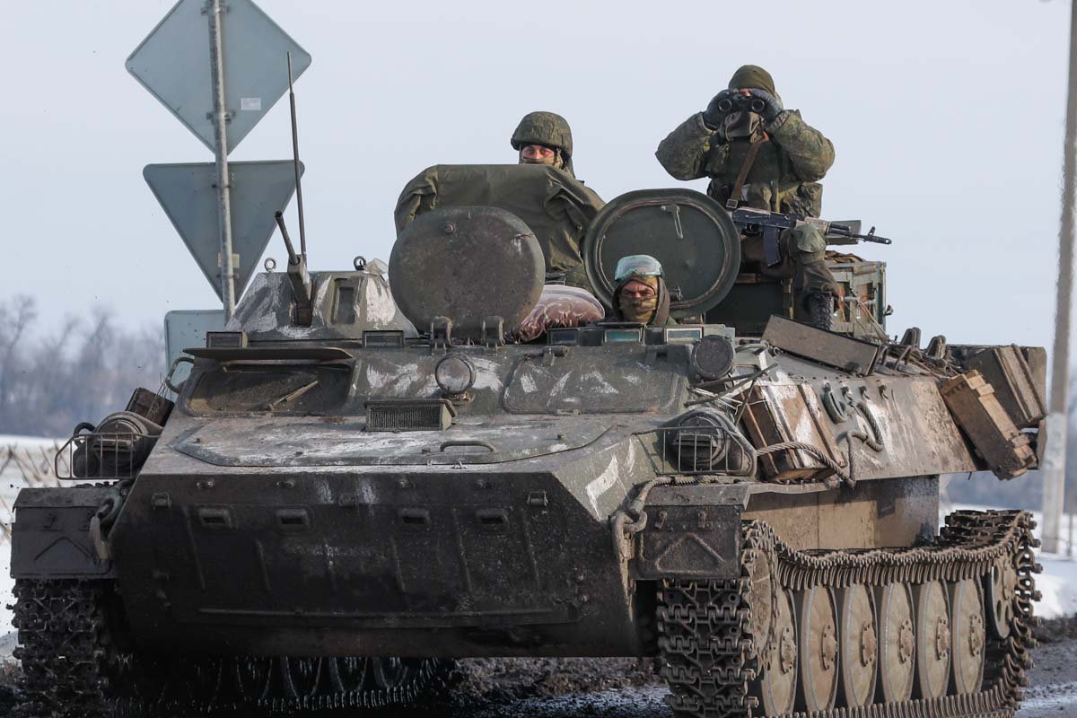 Rússia criminaliza disseminação de “notícias falsas” sobre Exército