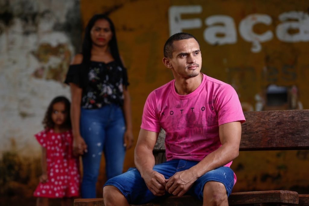 Enquanto ficou preso por engano, André Bernardo diz que não conseguiu manter qualquer tipo de contato com a esposa e a filha, em Goiânia, Goiás