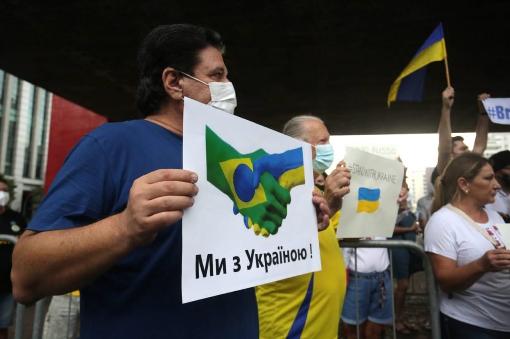 A comunidade ucraniana em São Paulo protesta contra a invasão russa em São Paulo - Metrópoles