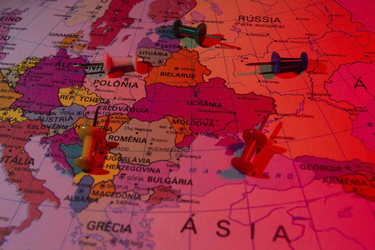 Países da Europa e EUA reagem ao avanço da guerra na Ucrânia