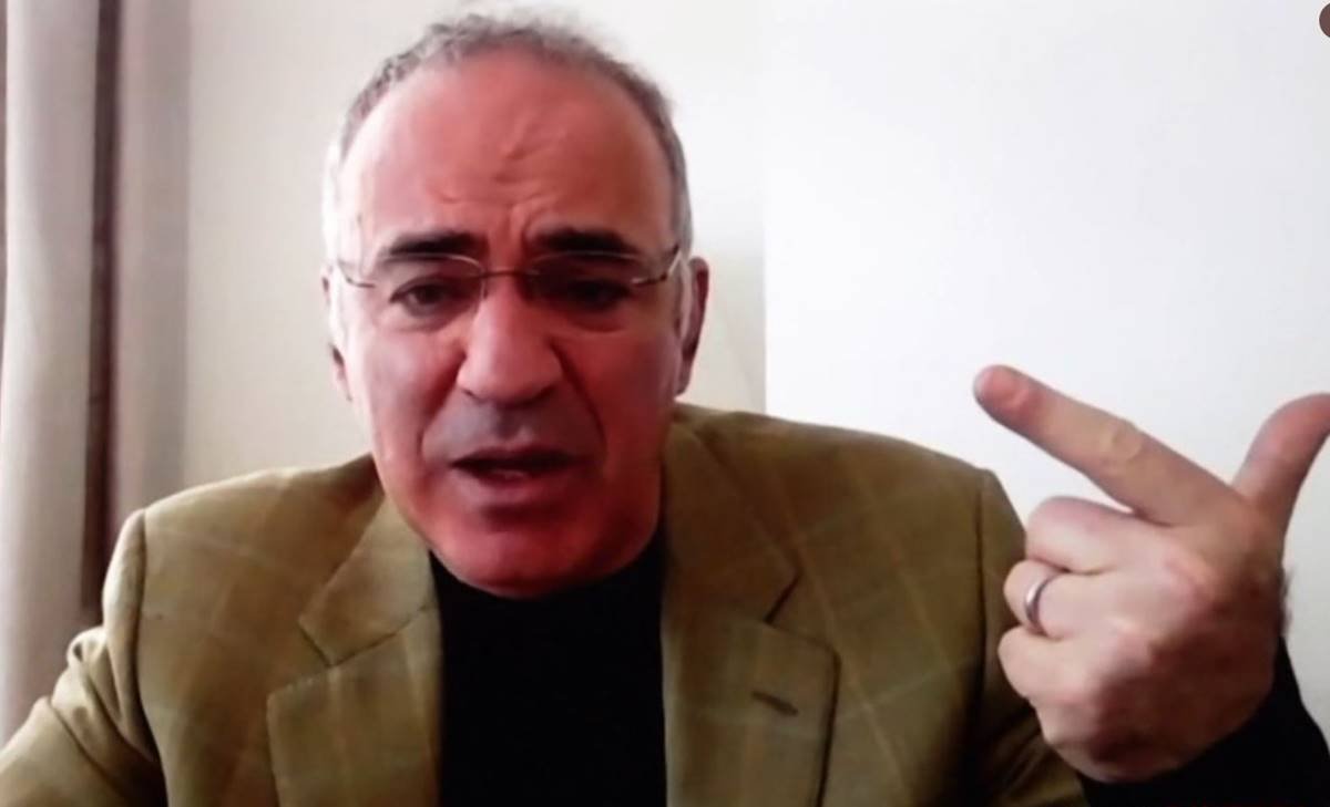 Rússia inclui enxadrista Kasparov na lista de agentes estrangeiros