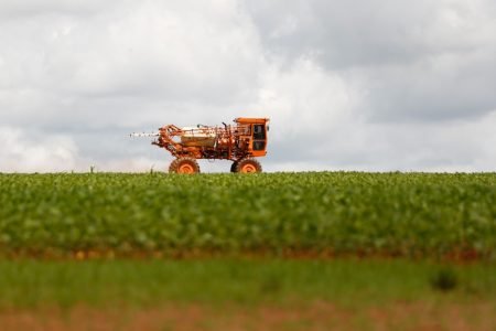 Atividade agrícola no Brasil (agro - agronegócio). Em Goiás, governo propõe criação de taxa do agro - Metrópoles