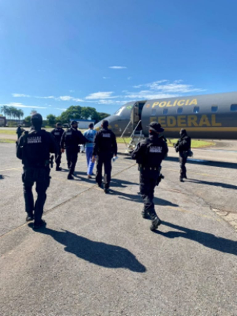 Marcola, líder do PCC deixa o DF sob forte segurança - Metrópoles