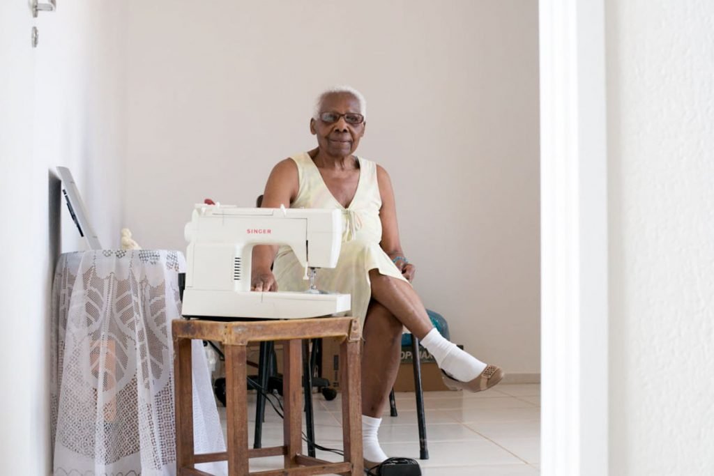 costureira do DF é contemplada por programa social e se muda para casa própria