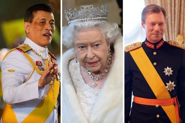 Fotografia colorida. Rei Maha Vajiralongkorn da Tailândia, rainha Elizabeth e Hans-Adam II de Liechtenstein