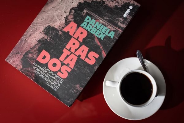Após Boate Kiss, livro de Daniela Arbex sobre Brumadinho vira série