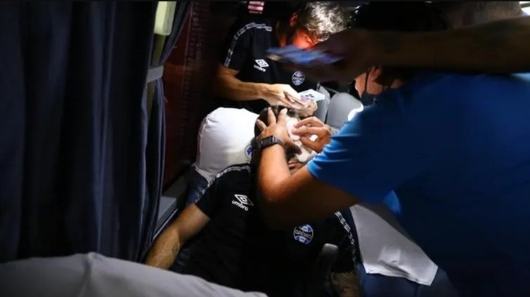 Ataque ao ônibus do Grêmio