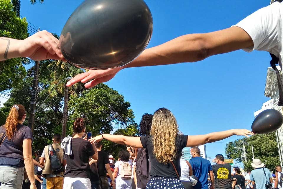 protesto por morte do menino Miguel em recife