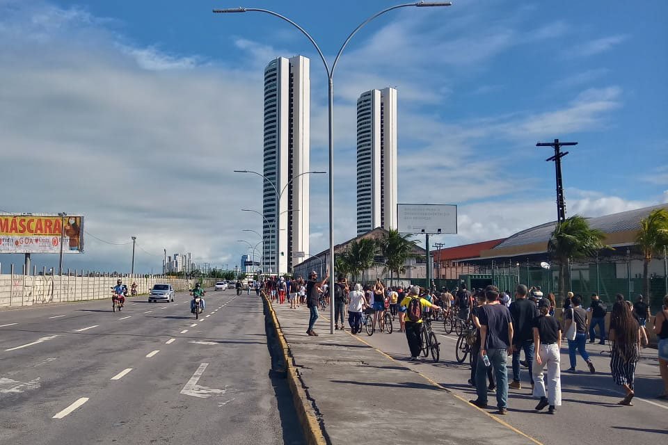 protesto por morte do menino Miguel em recife
