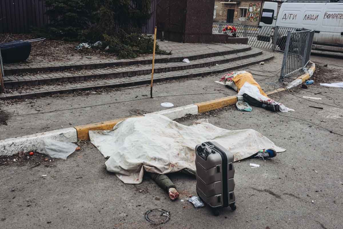 Uma mulher e duas crianças são mortas em rota de fuga perto de Kiev