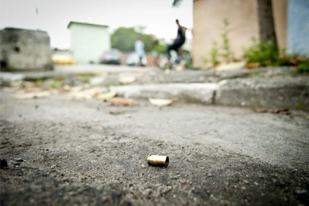 imagem ilustrativa tiro violencia bala arma homicidio tiroteio