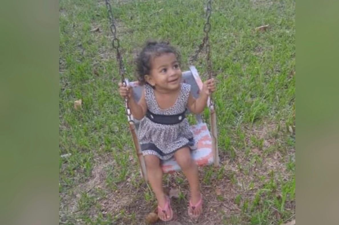 Maria Sofia Flora morava com a mãe de 17 anos em um abrigo e sofria maus tratos