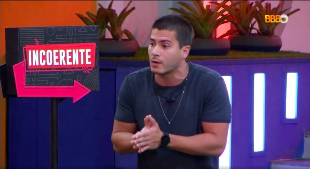 A argumentação de Arthur Aguiar foi elogiada nas redes sociais