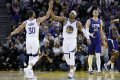 No duelo de líderes de conferência, Suns despacham Heat