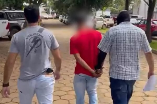 Jovem é preso suspeito de matar amante e queimar corpo da vítima, em Goiânia, Goiás