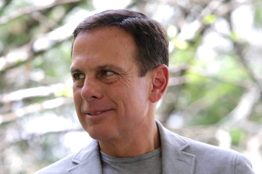 governador doria durante coletiva e desobriga máscaras em sãp paulo SP