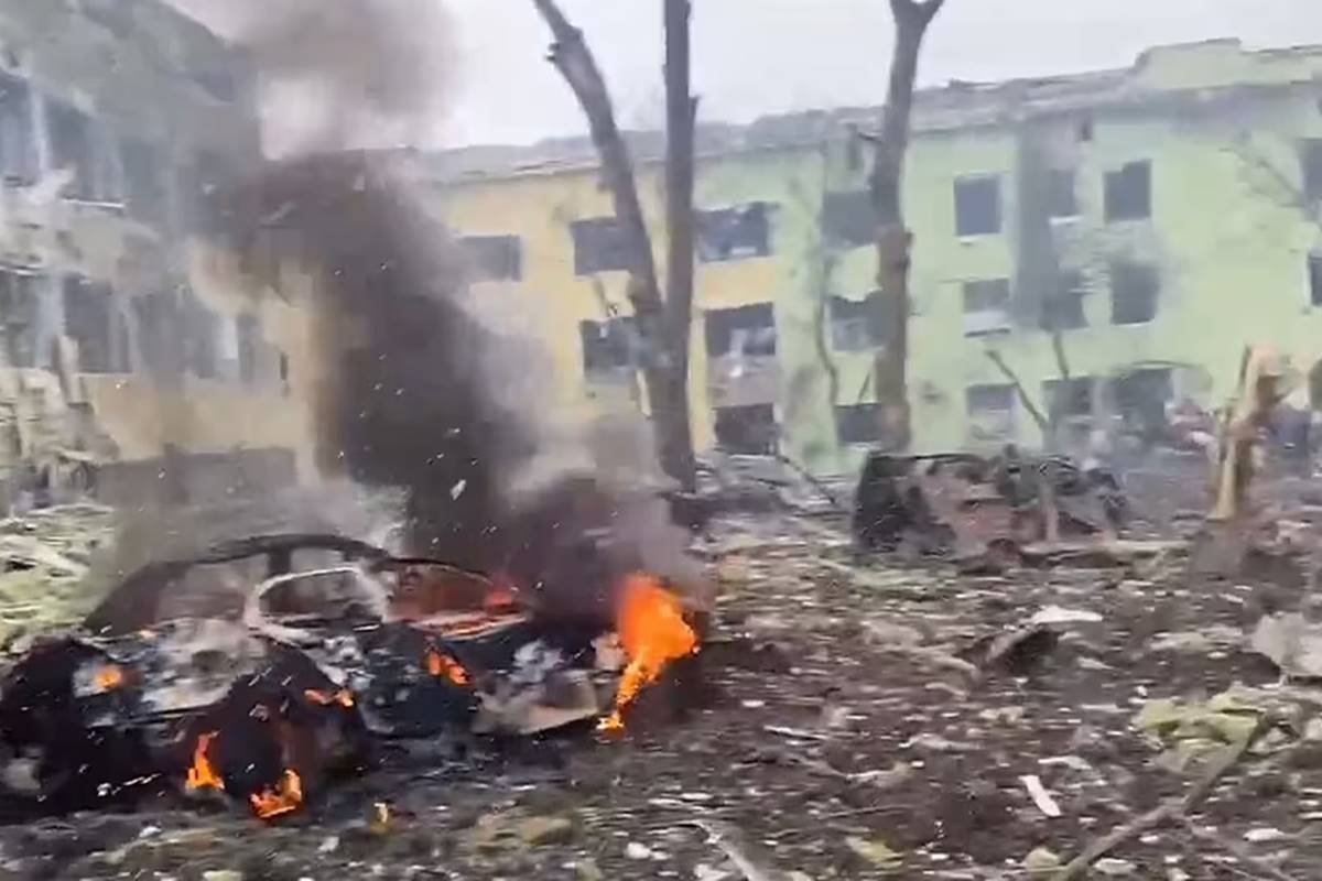 Ucrânia denuncia bombardeio a mais 2 hospitais. Rota de fuga fracassa