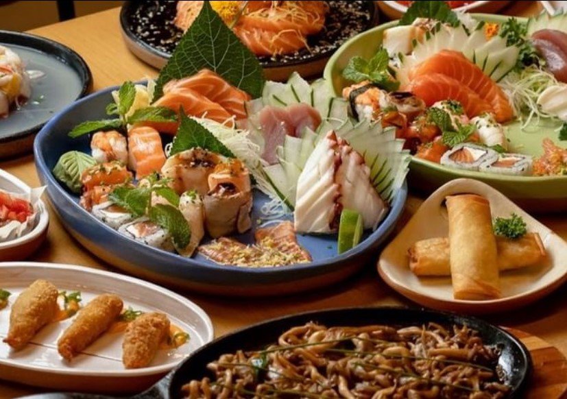 Já conhecem o YabaiYa? Restaurante serve comida japonesa quente