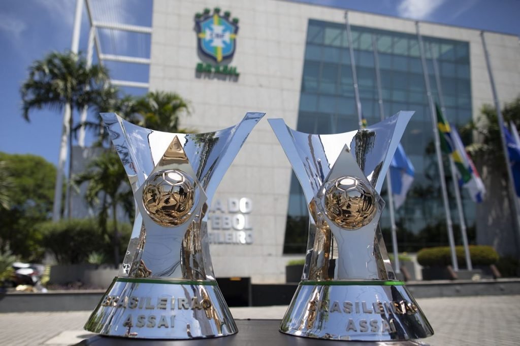 Brasileirão bate Premier League e é eleito melhor liga de futebol de 2021 -  Superesportes