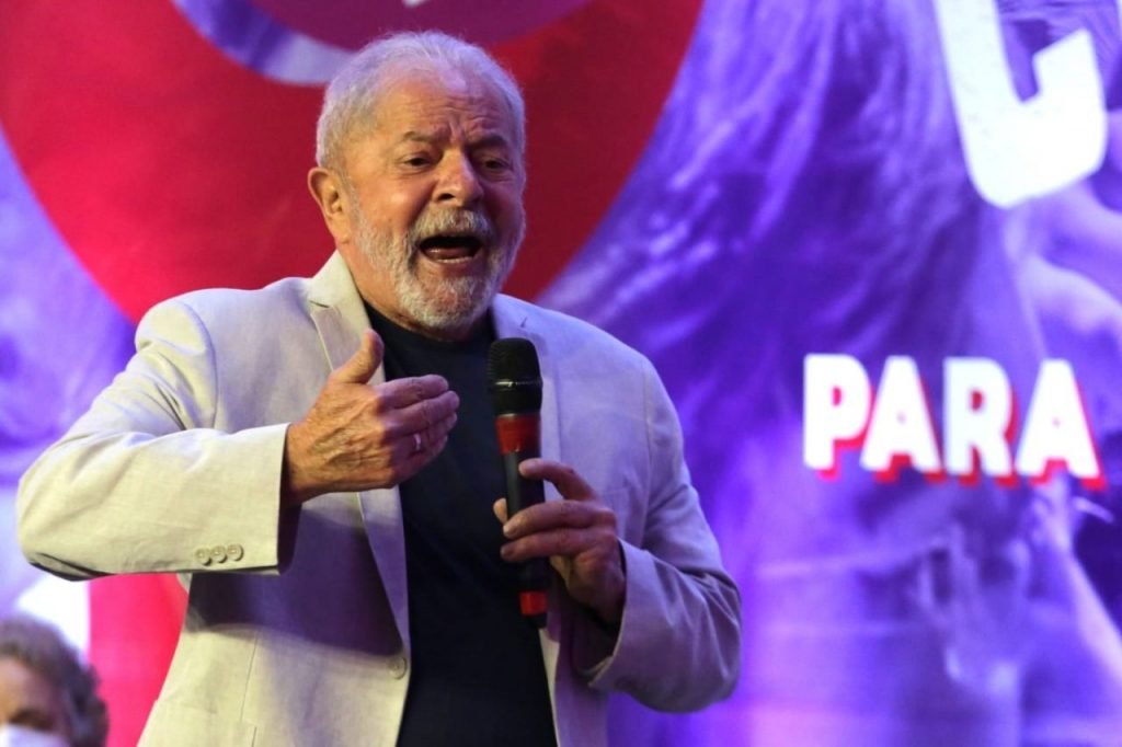 O ex-presidente Luiz Inácio Lula da Silva (PT), participa nesta manhã de quinta-feira,10, no hotel Nobile Downtown, da reunião “Mulheres com Lula para reconstruir o Brasil”, organizada pela Secretaria Nacional de Mulheres do PT e pela presidente do partido, deputada Gleisi Hoffmann (PT). Foto: Fábio Vieira/Metrópoles